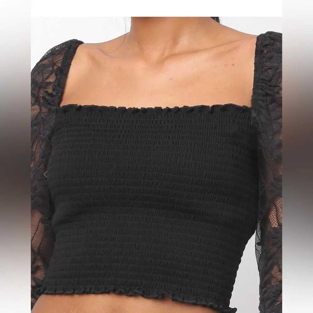 ONLY
Smocked Crop Top with Lace Sleeves - Picture 3 of 7